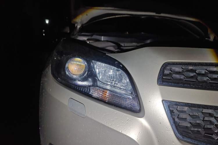 Used Chevrolet Malibu 2014 2.0L Automatic Luxury Edition Right Front Headlight