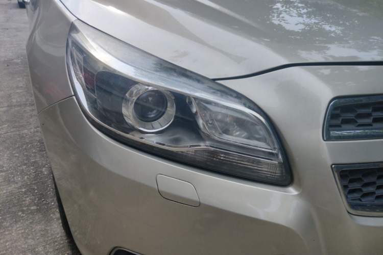 Used Chevrolet Malibu 2014 2.0L Automatic Luxury Edition Right Front Headlight