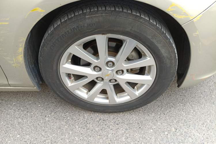 Used Chevrolet Malibu 2014 2.0L Automatic Luxury Edition Right Front Wheel Hub