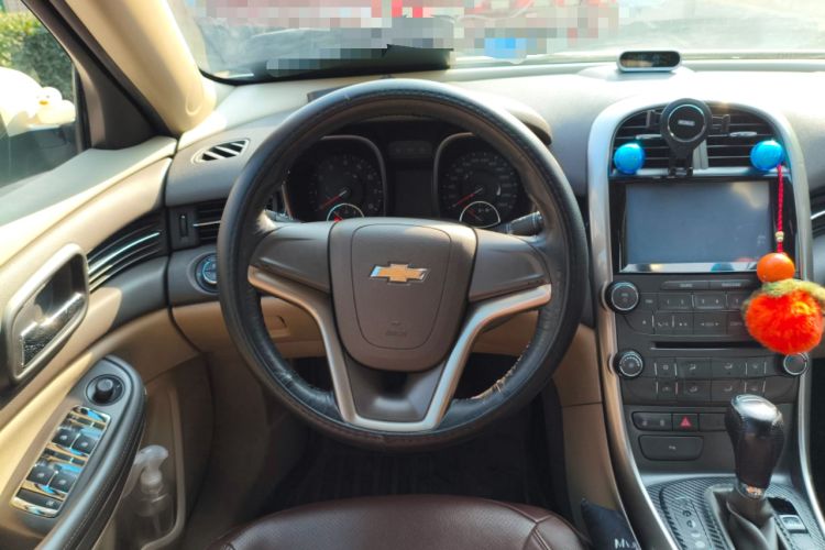 Used Chevrolet Malibu 2014 2.0L Automatic Comfort Edition Steering Wheel