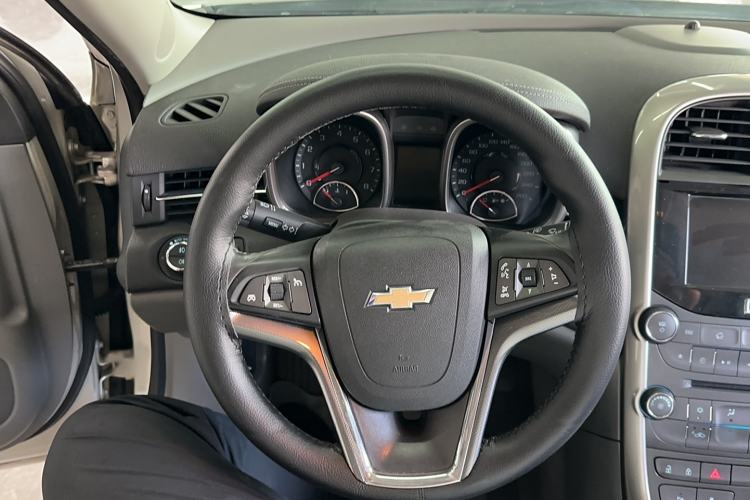 Used Chevrolet Malibu 2014 2.0L Automatic Luxury Edition Steering Wheel