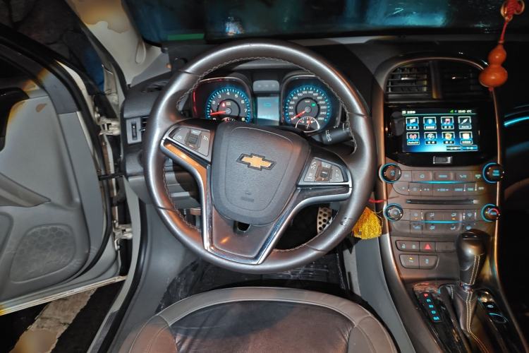 Used Chevrolet Malibu 2014 2.0L Automatic Luxury Edition Steering Wheel