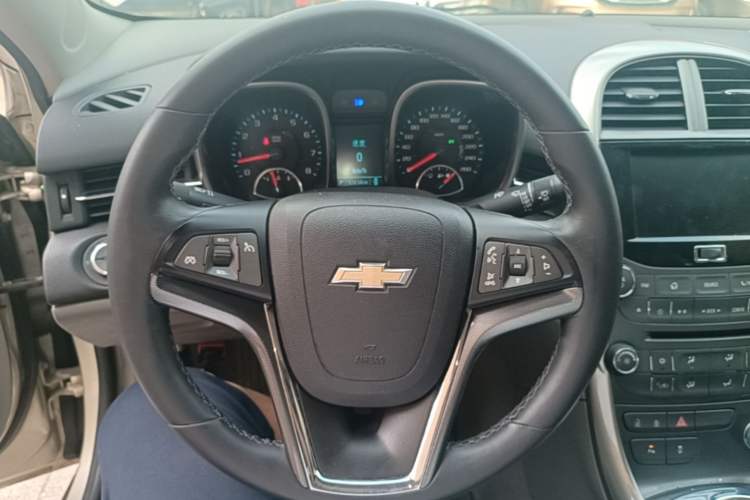 Used Chevrolet Malibu 2014 2.0L Automatic Luxury Edition Steering Wheel