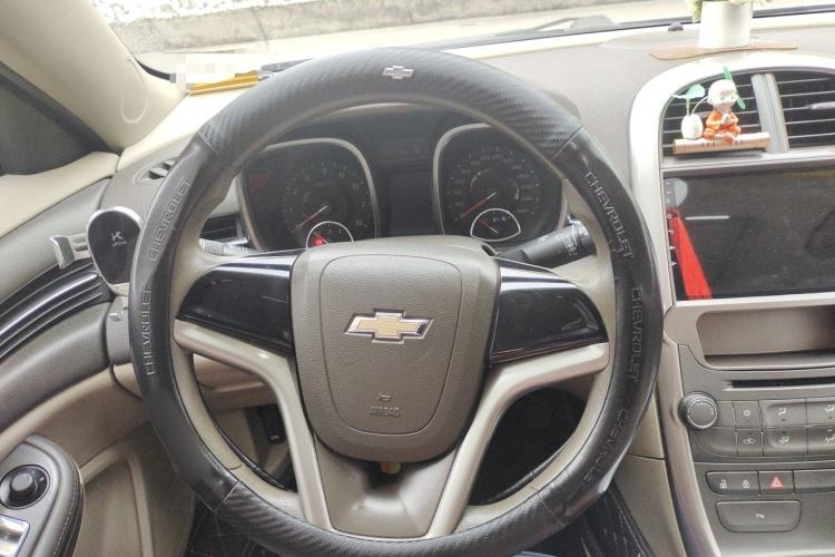 Used Chevrolet Malibu 2014 2.0L Automatic Comfort Edition Steering Wheel