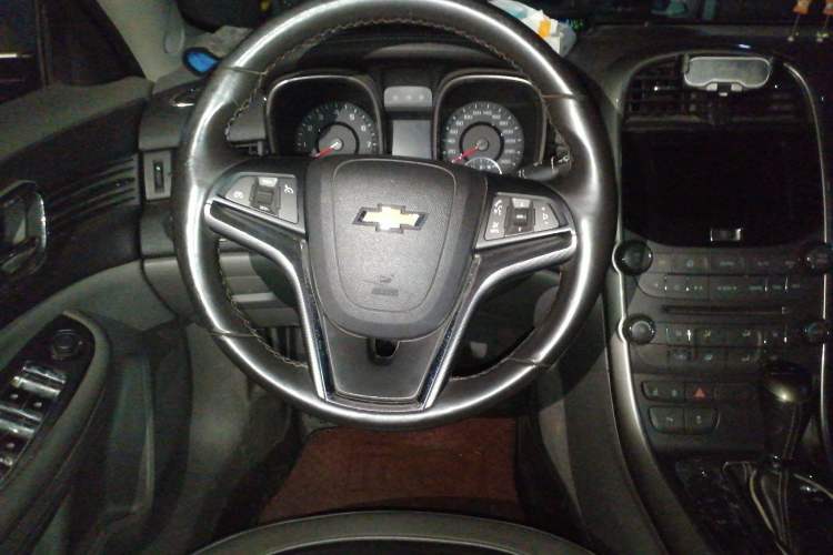 Used Chevrolet Malibu 2014 2.4L Automatic Luxury Edition Steering Wheel
