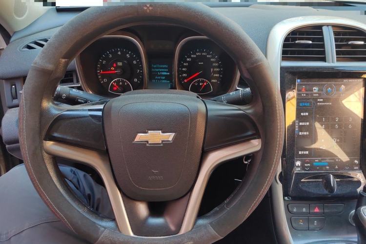 Used Chevrolet Malibu 2014 1.6T Automatic Comfort Edition Steering Wheel