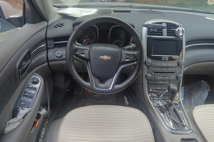 Used Chevrolet Malibu 2014 2.0L Automatic Luxury Edition Steering Wheel