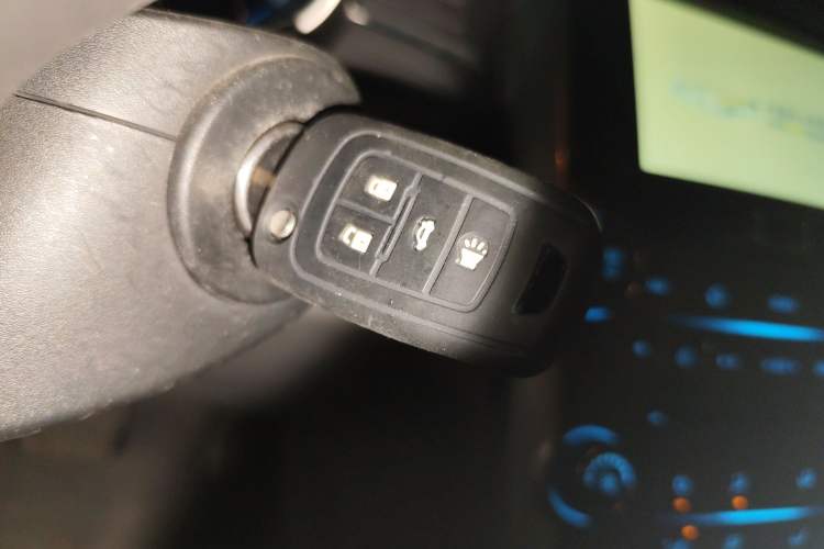 Used Chevrolet Malibu 2014 2.0L Automatic Luxury Edition Vehicle Key