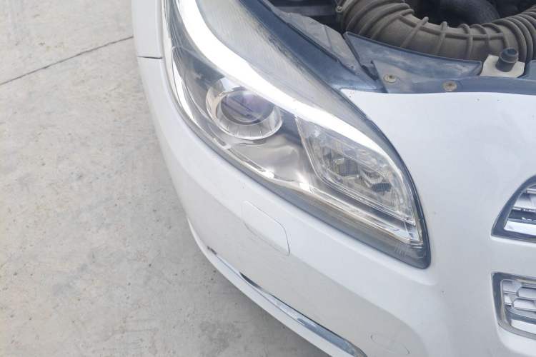 Used Chevrolet Malibu 2014 2.0L Automatic Luxury Edition Right Front Headlight