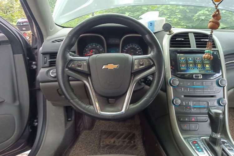 Used Chevrolet Malibu 2014 2.0L Automatic Luxury Edition Steering Wheel