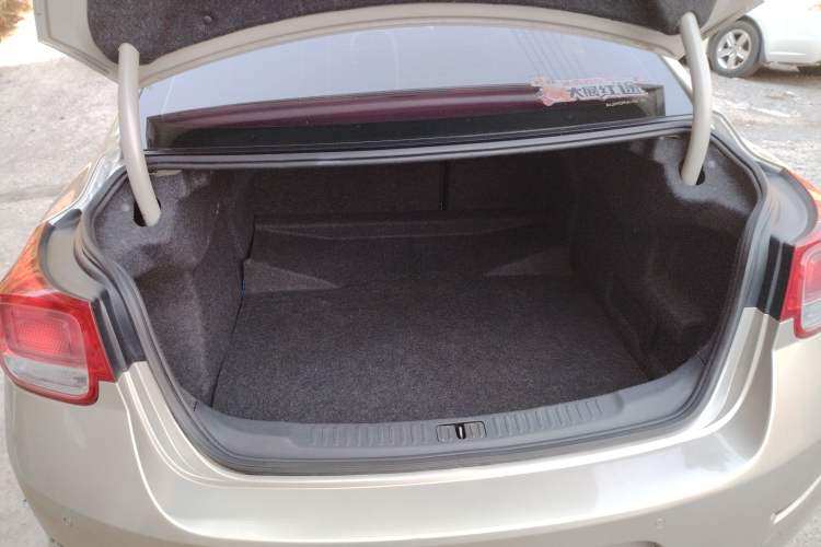 Used Chevrolet Malibu 2014 2.0L Automatic Comfort Edition Trunk