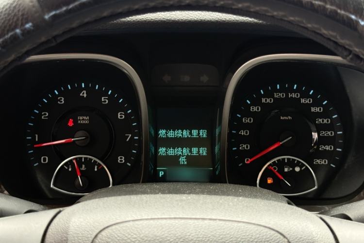 Used Chevrolet Malibu 2014 2.0L Automatic Luxury Edition Interior 4