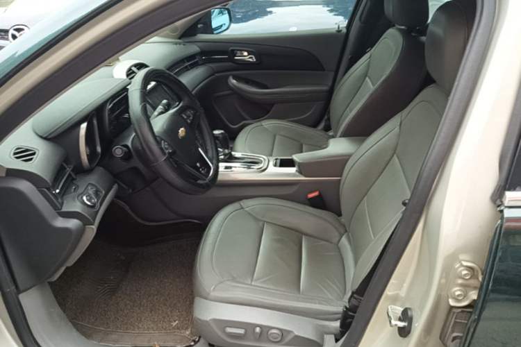 Used Chevrolet Malibu 2014 2.0L Automatic Luxury Edition Left Front Seat