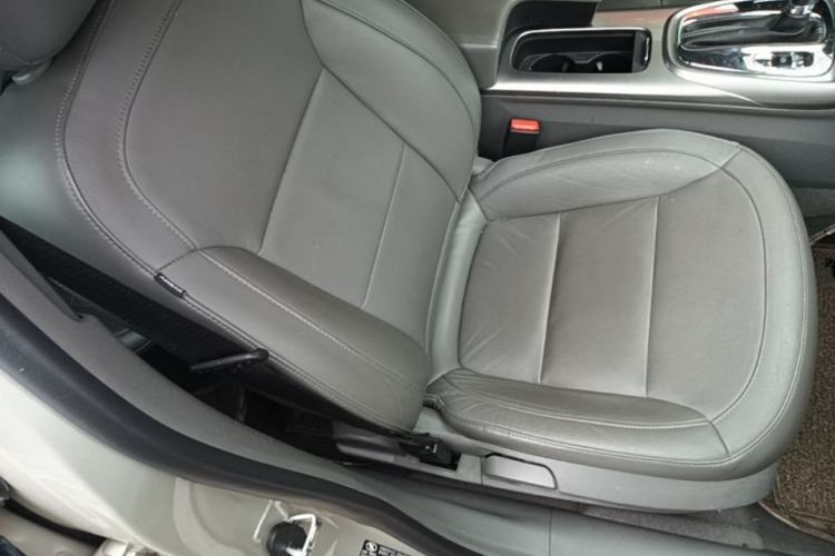Used Chevrolet Malibu 2014 2.0L Automatic Luxury Edition Right Front Seat