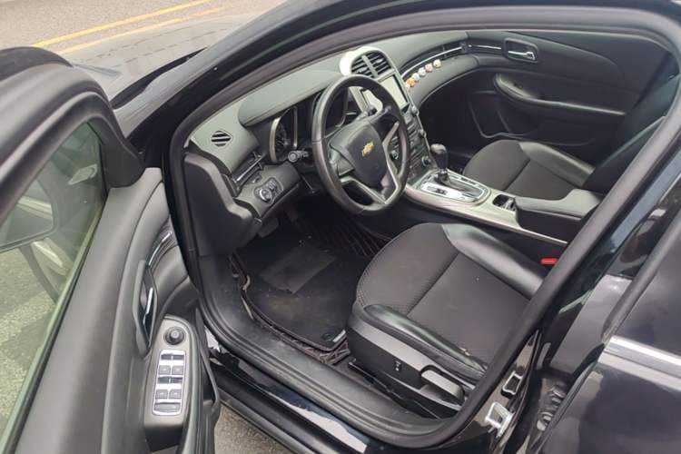 Used Chevrolet Malibu 2014 1.6T Automatic Comfort Edition Driver Seat