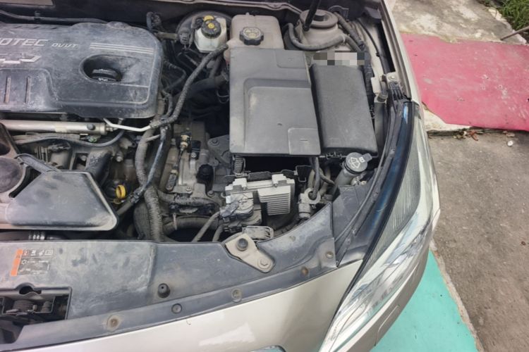 Used Chevrolet Malibu 2014 2.0L Automatic Luxury Edition Engine Bay Left