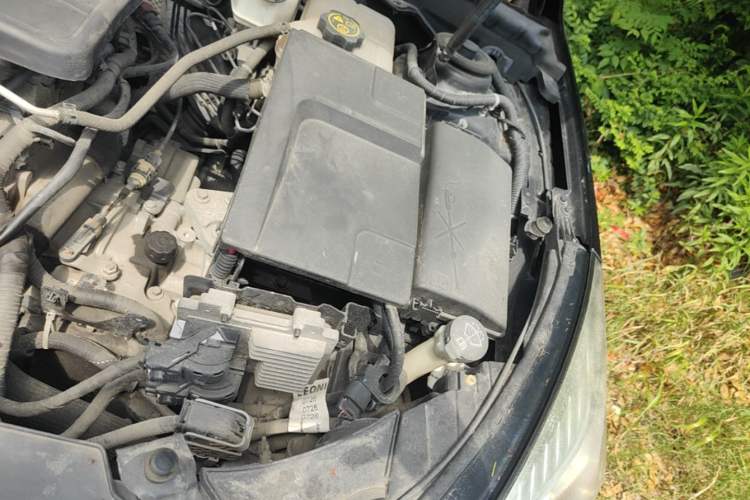 Used Chevrolet Malibu 2014 2.0L Automatic Comfort Edition Engine Bay Left