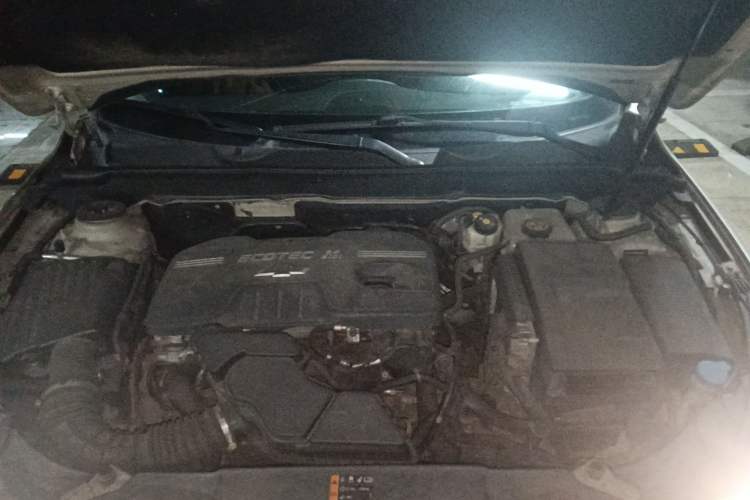 Used Chevrolet Malibu 2014 2.4L Automatic Luxury Edition Engine Bay