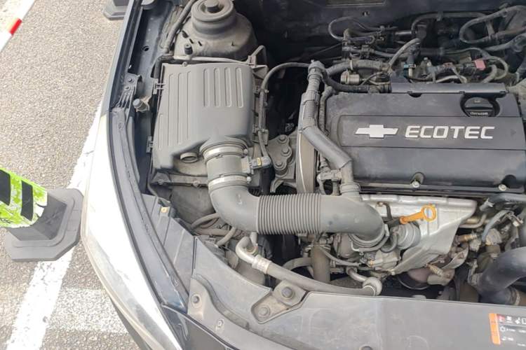 Used Chevrolet Malibu 2014 1.6T Automatic Comfort Edition Engine Bay Right