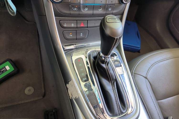 Used Chevrolet Malibu 2014 2.0L Automatic Comfort Edition Gear Lever