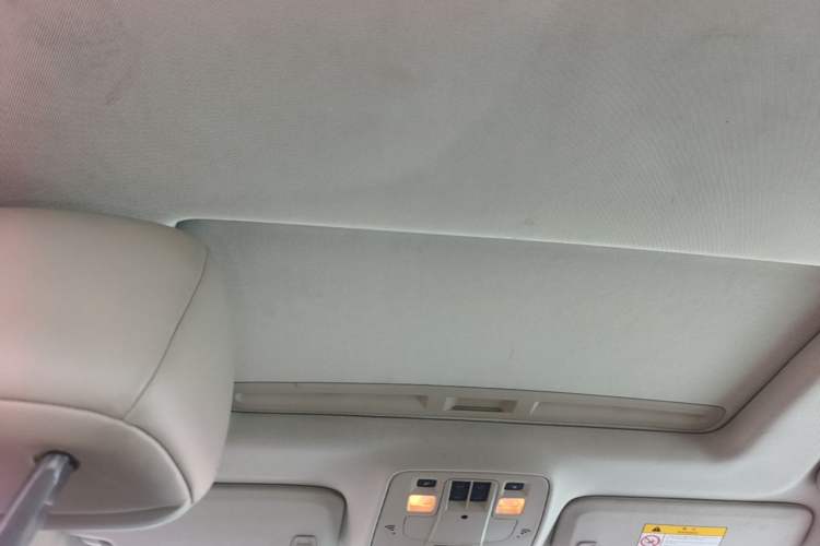 Used Chevrolet Malibu 2014 2.0L Automatic Luxury Edition Headliner