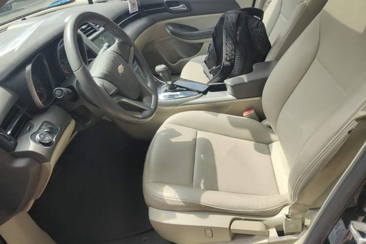 Used Chevrolet Malibu 2014 2.0L Automatic Comfort Edition Left Front Seat