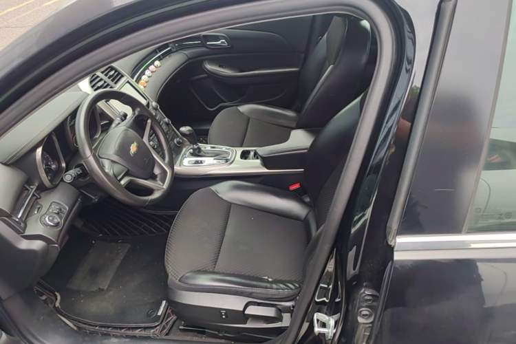 Used Chevrolet Malibu 2014 1.6T Automatic Comfort Edition Left Front Seat