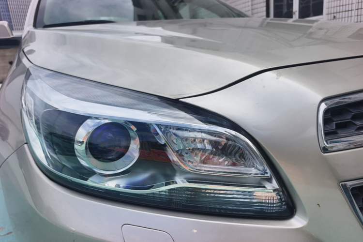 Used Chevrolet Malibu 2014 2.0L Automatic Luxury Edition Right Front Headlight