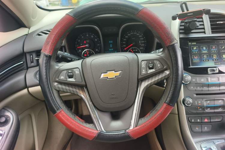 Used Chevrolet Malibu 2014 2.0L Automatic Luxury Edition Steering Wheel