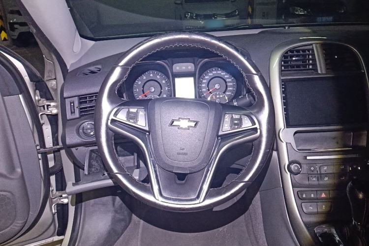 Used Chevrolet Malibu 2014 2.4L Automatic Luxury Edition Steering Wheel
