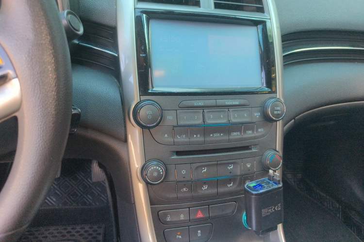 Used Chevrolet Malibu 2014 1.6T Automatic Comfort Edition Audio And AC Panel