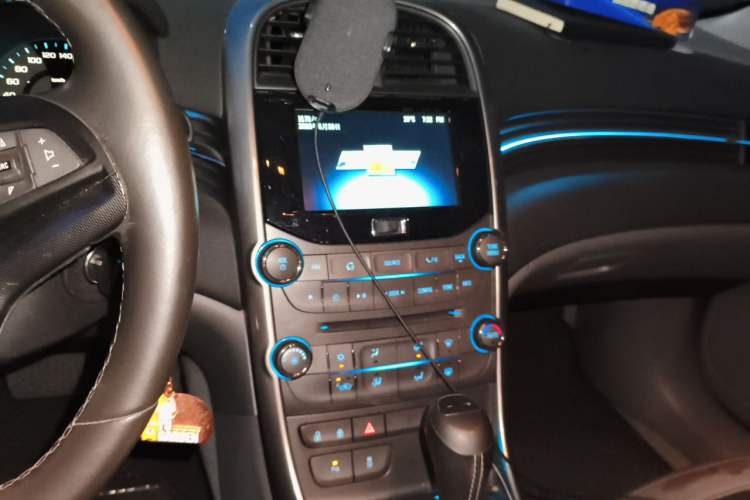 Used Chevrolet Malibu 2014 2.0L Automatic Luxury Edition Audio And AC Panel