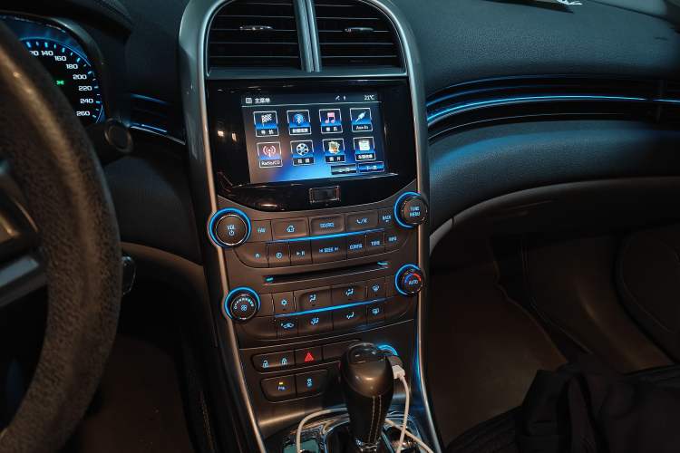 Used Chevrolet Malibu 2014 2.4L Automatic Luxury Edition Audio And AC Panel