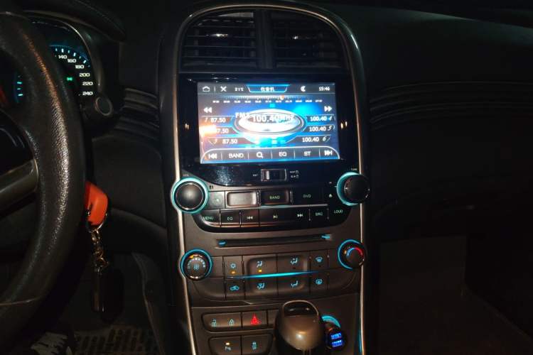 Used Chevrolet Malibu 2014 1.6T Automatic Comfort Edition Audio And AC Panel