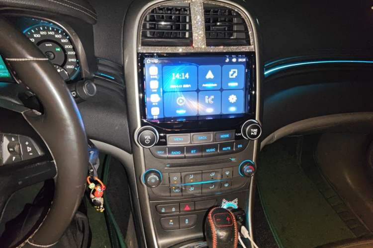 Used Chevrolet Malibu 2014 2.0L Automatic Luxury Edition Audio And AC Panel