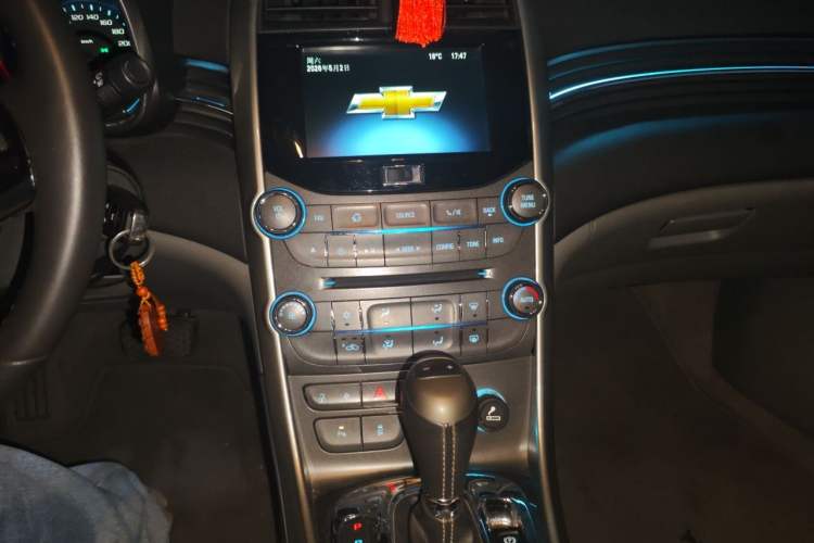 Used Chevrolet Malibu 2014 2.0L Automatic Luxury Edition Audio And AC Panel