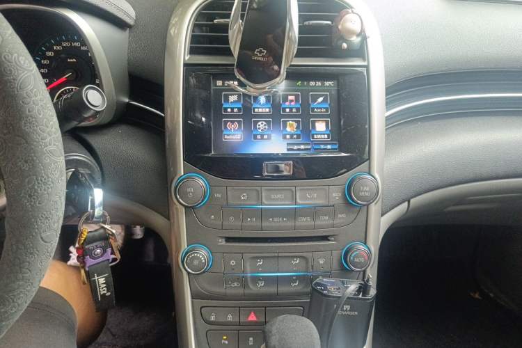 Used Chevrolet Malibu 2014 2.4L Automatic Luxury Edition Audio And AC Panel