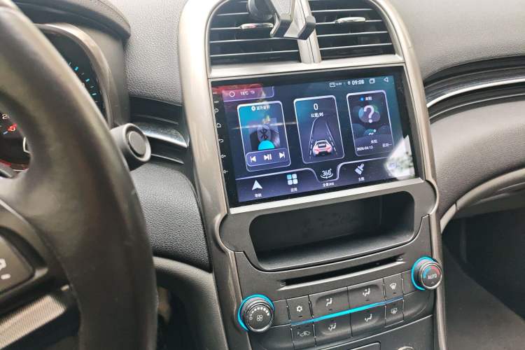 Used Chevrolet Malibu 2014 2.4L Automatic Luxury Edition Audio And AC Panel