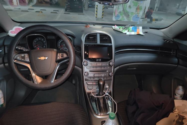 Used Chevrolet Malibu 2014 2.4L Automatic Luxury Edition Center Console