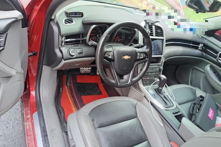 Used Chevrolet Malibu 2014 2.0L Automatic Luxury Edition Center Console