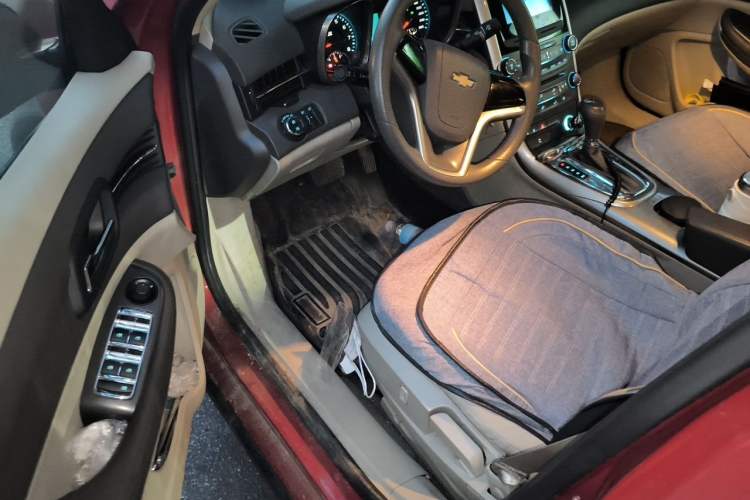 Used Chevrolet Malibu 2014 2.0L Automatic Comfort Edition Driver Seat