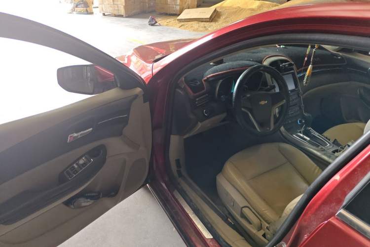 Used Chevrolet Malibu 2014 2.0L Automatic Comfort Edition Driver Seat