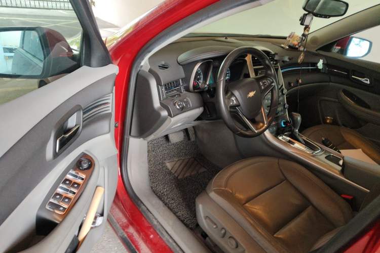 Used Chevrolet Malibu 2014 2.0L Automatic Luxury Edition Driver Seat