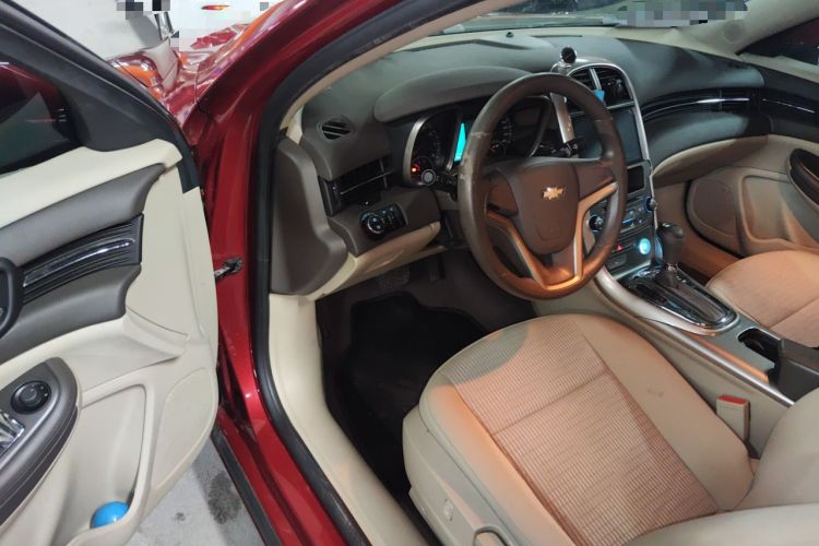 Used Chevrolet Malibu 2014 2.0L Automatic Comfort Edition Driver Seat