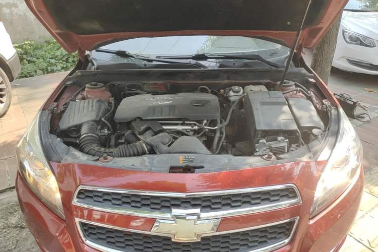 Used Chevrolet Malibu 2014 2.0L Automatic Comfort Edition Engine Bay