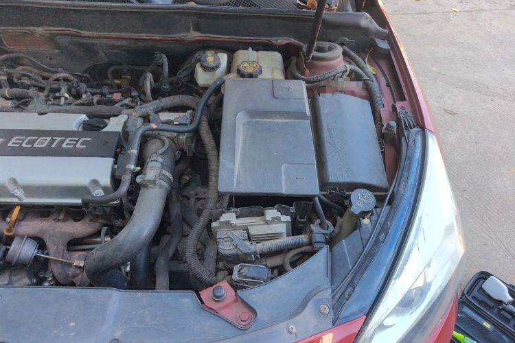 Used Chevrolet Malibu 2014 1.6T Automatic Comfort Edition Engine Bay Left