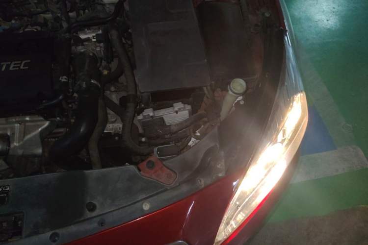 Used Chevrolet Malibu 2014 1.6T Automatic Comfort Edition Engine Bay Left