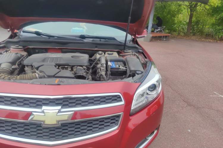 Used Chevrolet Malibu 2014 2.4L Automatic Luxury Edition Engine Bay Left