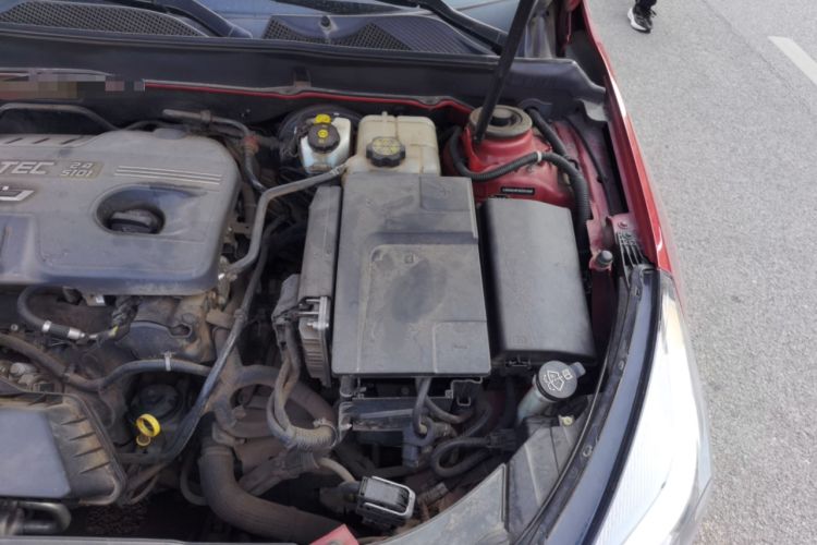 Used Chevrolet Malibu 2014 2.4L Automatic Luxury Edition Engine Bay Left
