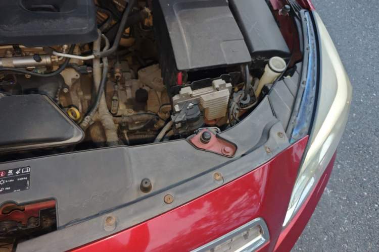 Used Chevrolet Malibu 2014 2.0L Automatic Luxury Edition Engine Bay Left